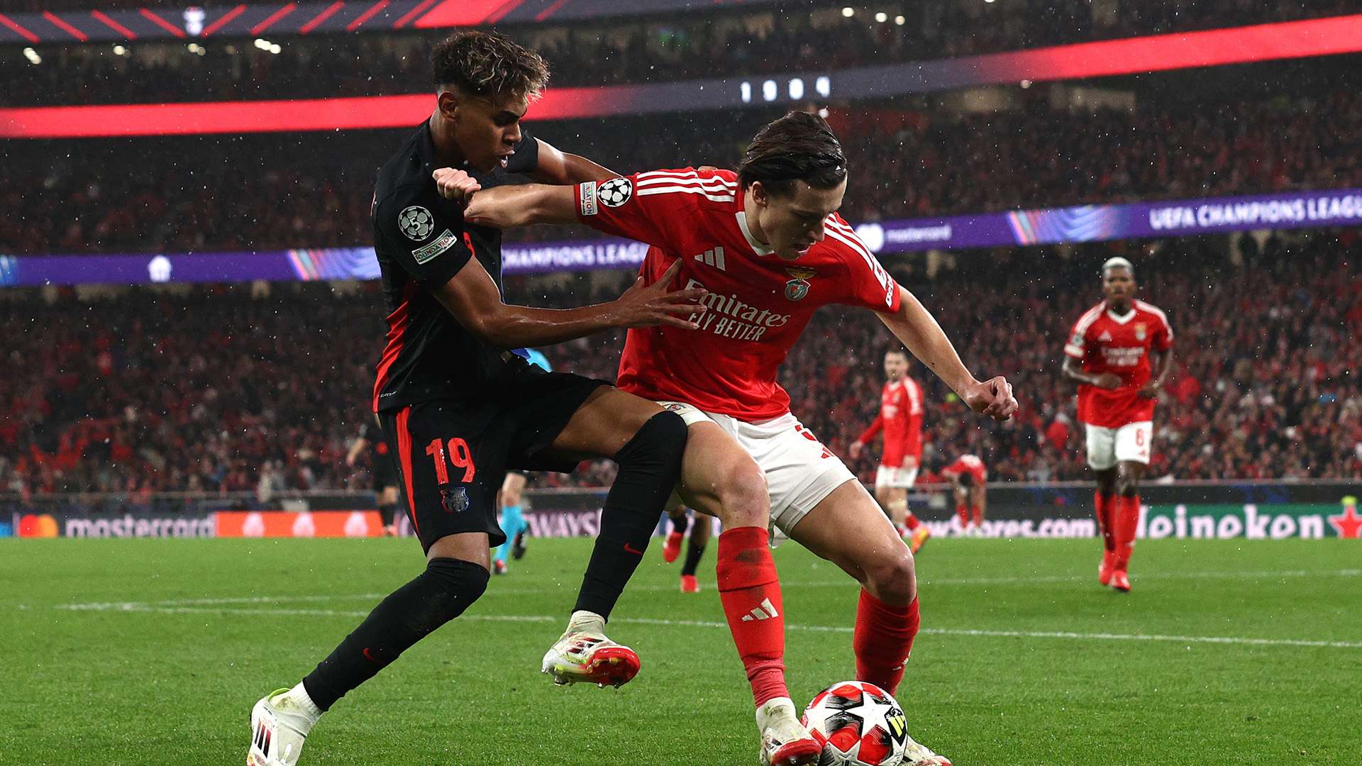 通过引援重 通过引援重